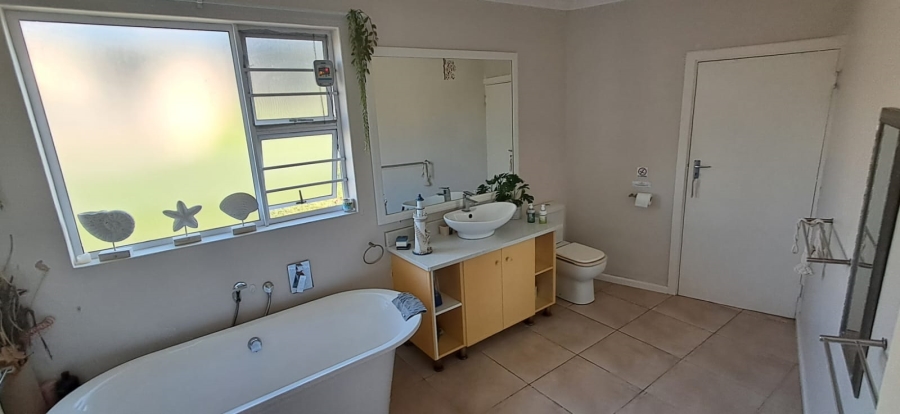  Bedroom Property for Sale in Winterstrand Eastern Cape
